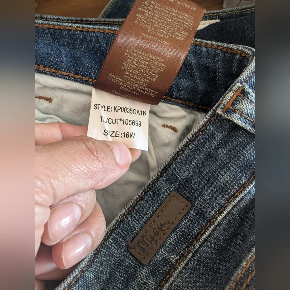 Women's Blue Jeans - Picture 8 of 8
